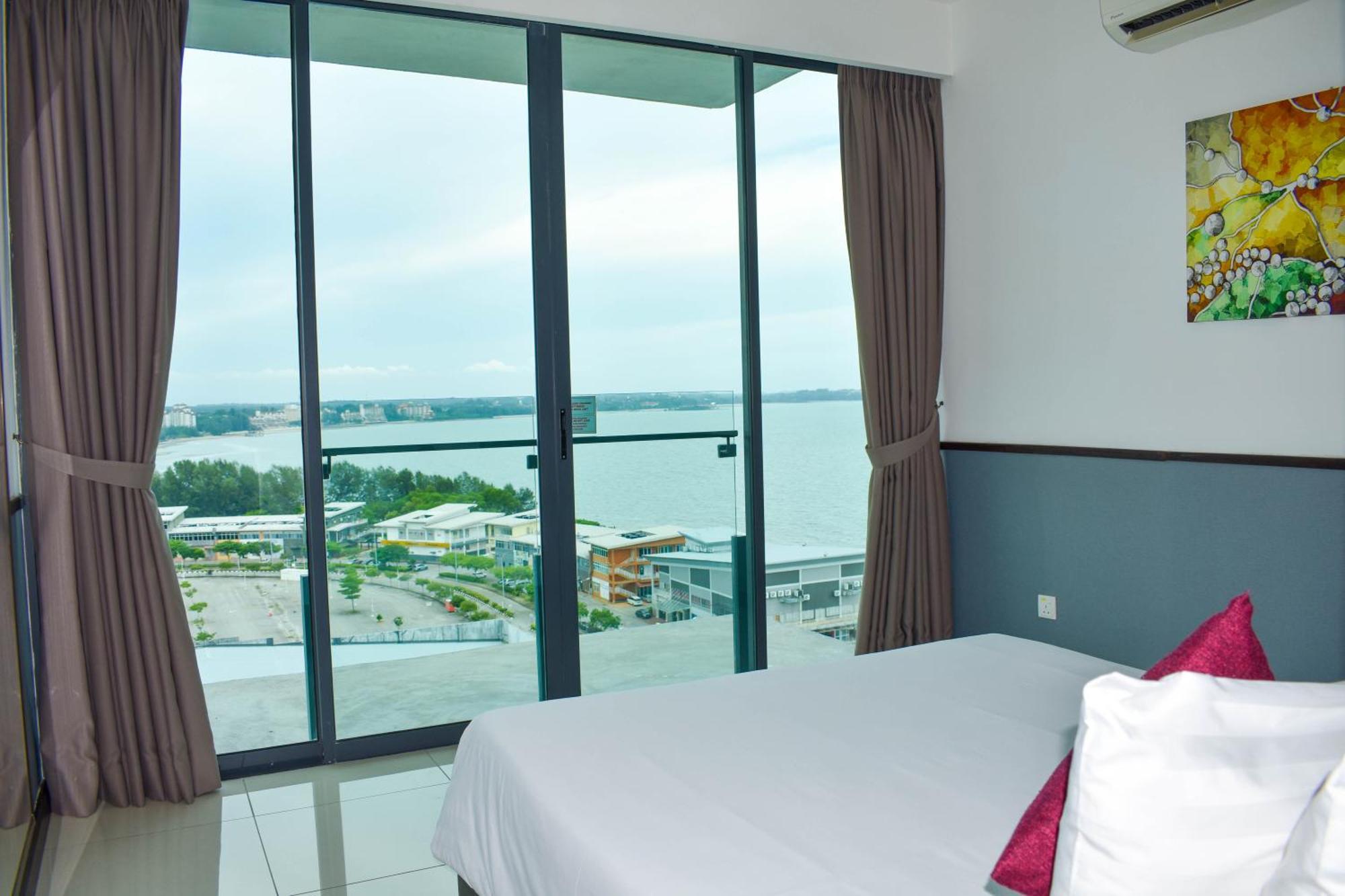 D'Wharf Hotel & Serviced Residence Петалинг Джая Екстериор снимка