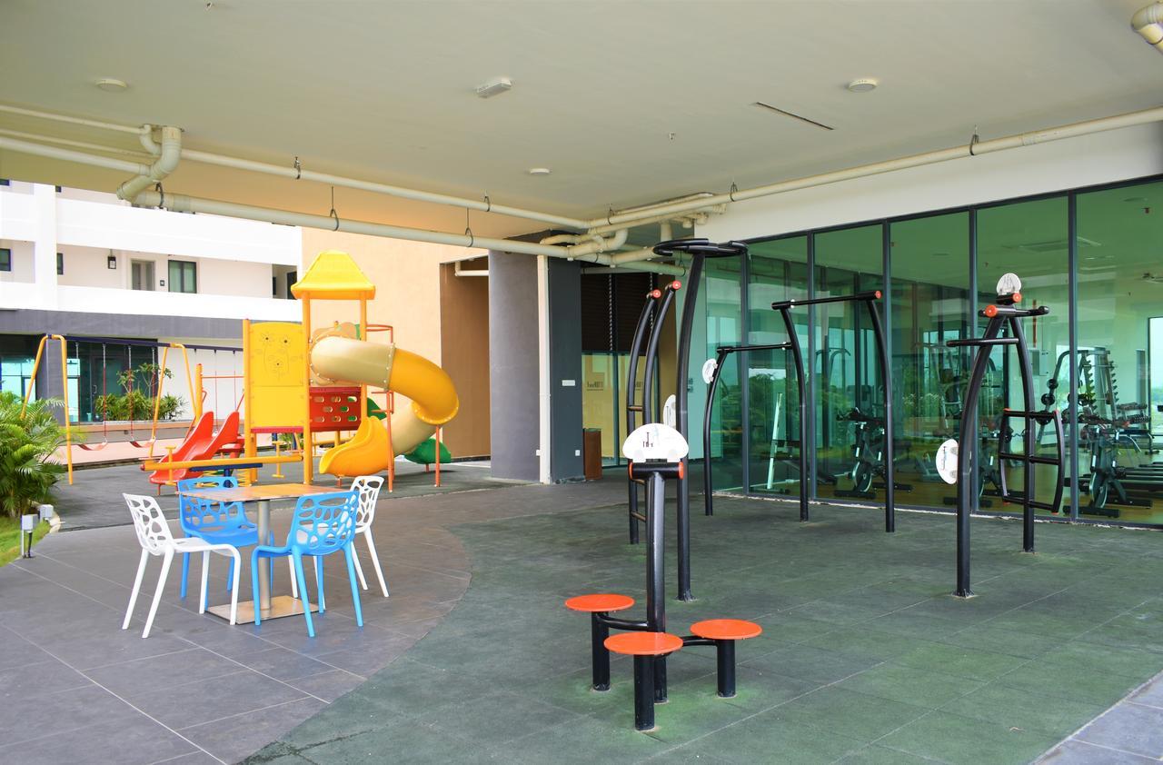 D'Wharf Hotel & Serviced Residence Петалинг Джая Екстериор снимка