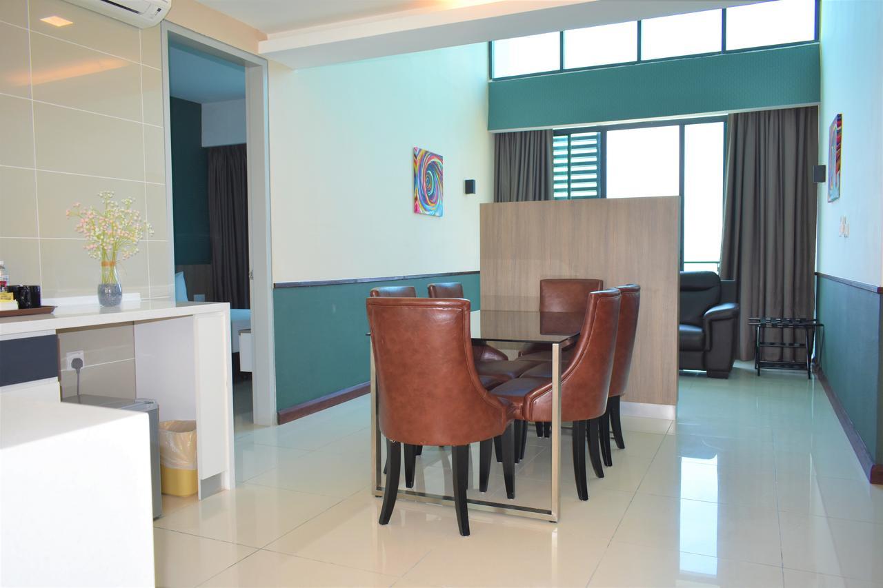 D'Wharf Hotel & Serviced Residence Петалинг Джая Екстериор снимка